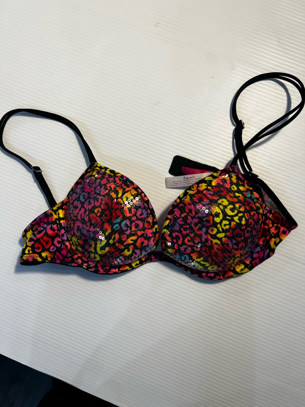 Pink Victoria's Secret
Womens 34B Embellished
Push up Plunge Bra Animal
Print